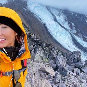 Meet your Posher, Monika